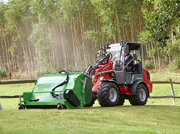 Weidemann 1390, területgondozás